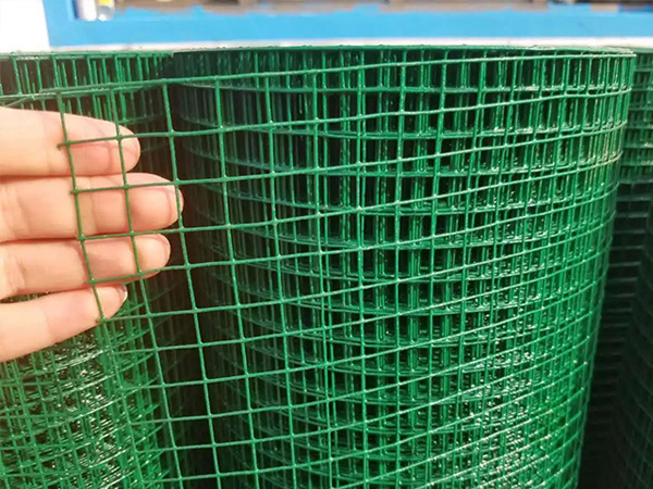 Immersion welded mesh